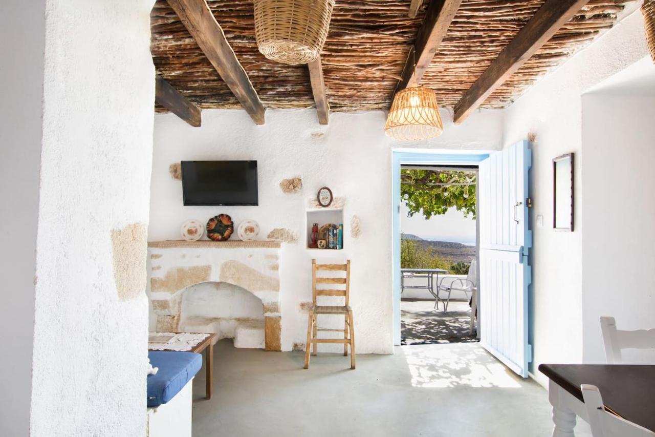 Vatha Traditional Cottage With A View Menetai Ngoại thất bức ảnh